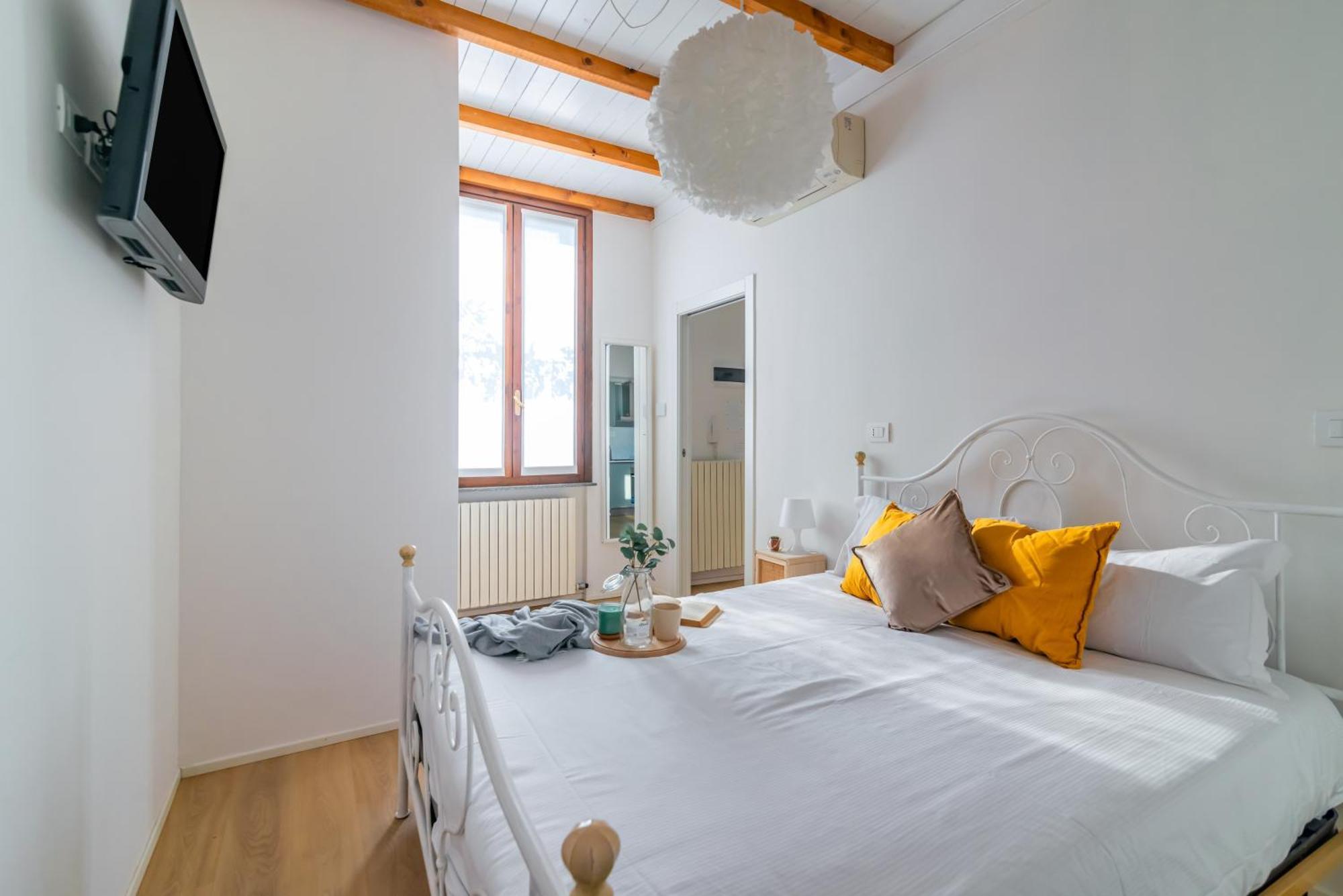 La Corte 48 - Pavia City - By Host4U Экстерьер фото