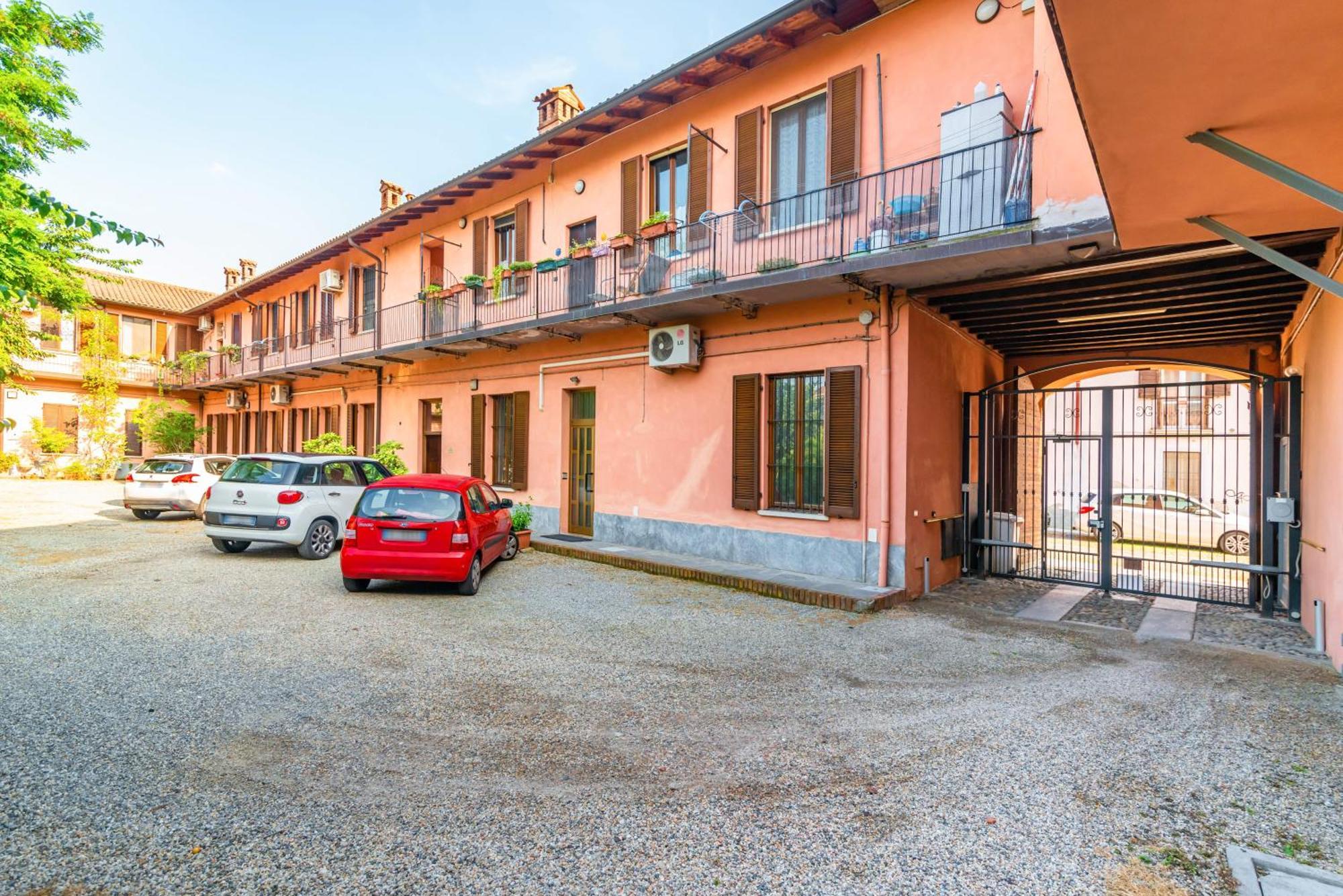 La Corte 48 - Pavia City - By Host4U Экстерьер фото