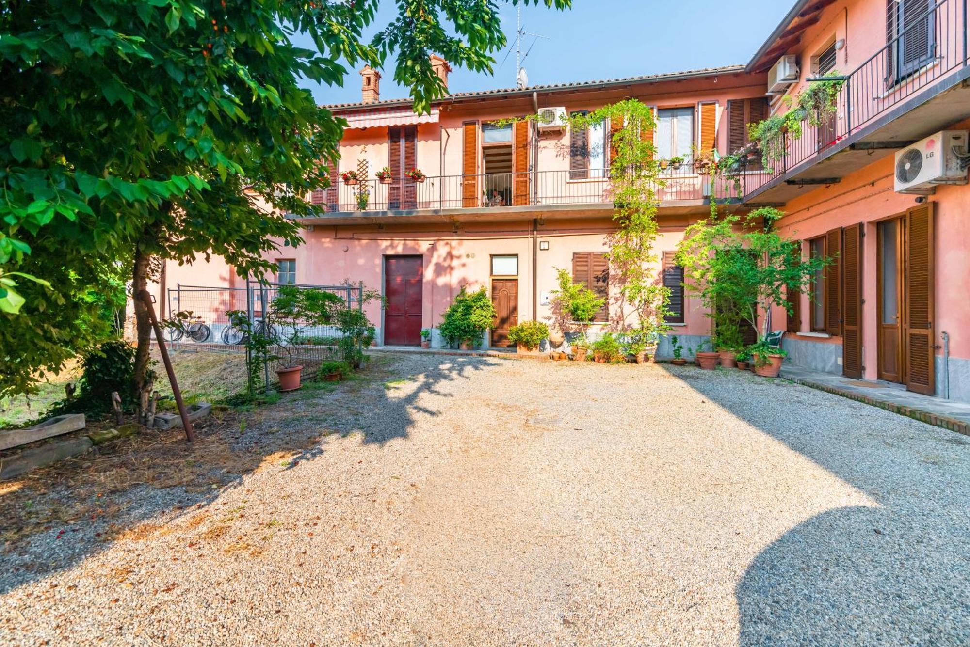 La Corte 48 - Pavia City - By Host4U Экстерьер фото
